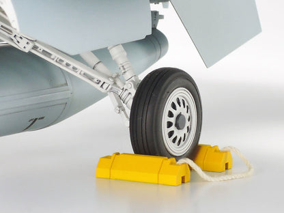 F-16CJ Fighting Falcon 1/32 Scale Tamiya 60315