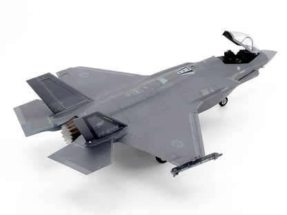 Lockhead Martin F-35A Lightning II 1/72 Scale Tamiya 60792