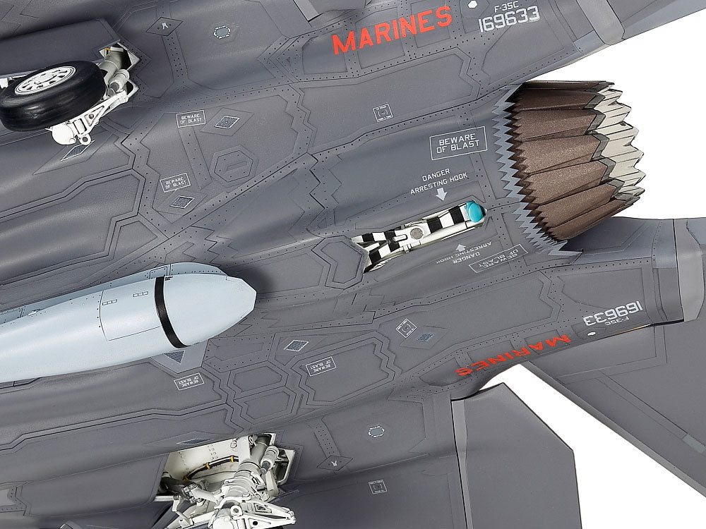 Lockhead Martin F-35C Lightning II1/48 Scale Tamiya 61127