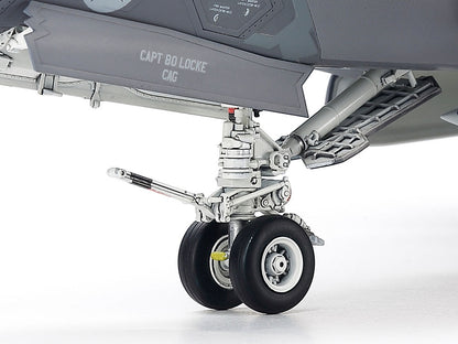 Lockhead Martin F-35C Lightning II1/48 Scale Tamiya 61127