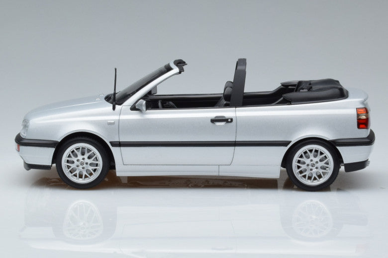 VW GOLF CABRIOLET  SILVER 1995 1/18 Scale NOREV MTDNOR188468